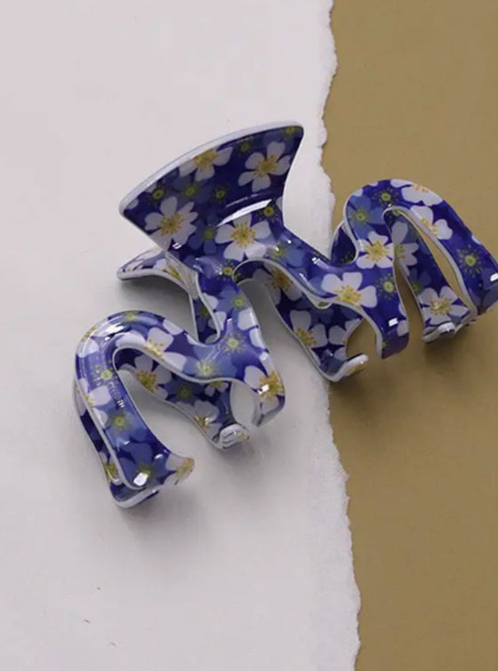 Wavy Flower Hair Clip in 2 Colors