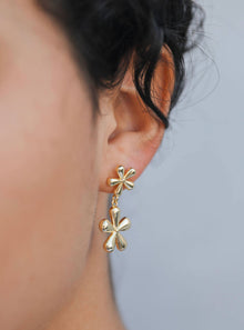  JaxKelly Double Daisy - Stud Earring