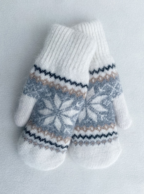 Snowflake Mittens With Sherpa Lining
