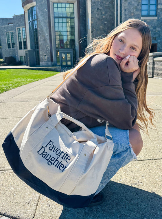 favoritedaughtecanvasdufflebagnavy