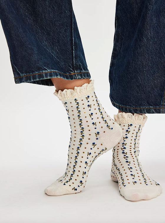 freepeoplerosebudwaffleknitsocks