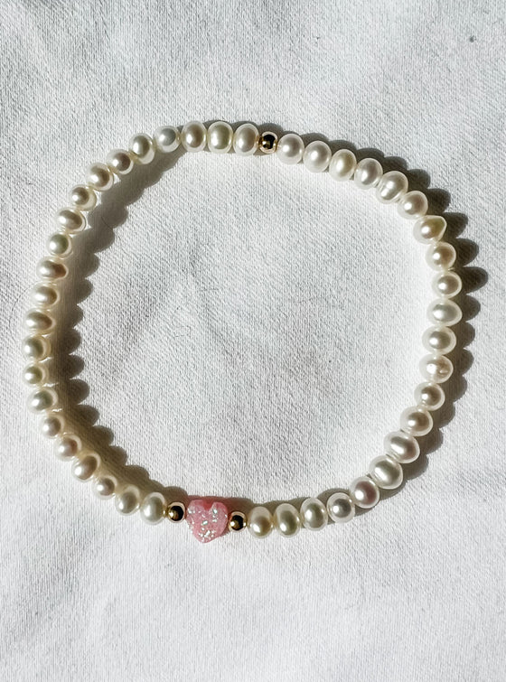 Bara Boheme Heart Charm Elastic Pearl Bracelet in 4 Colors